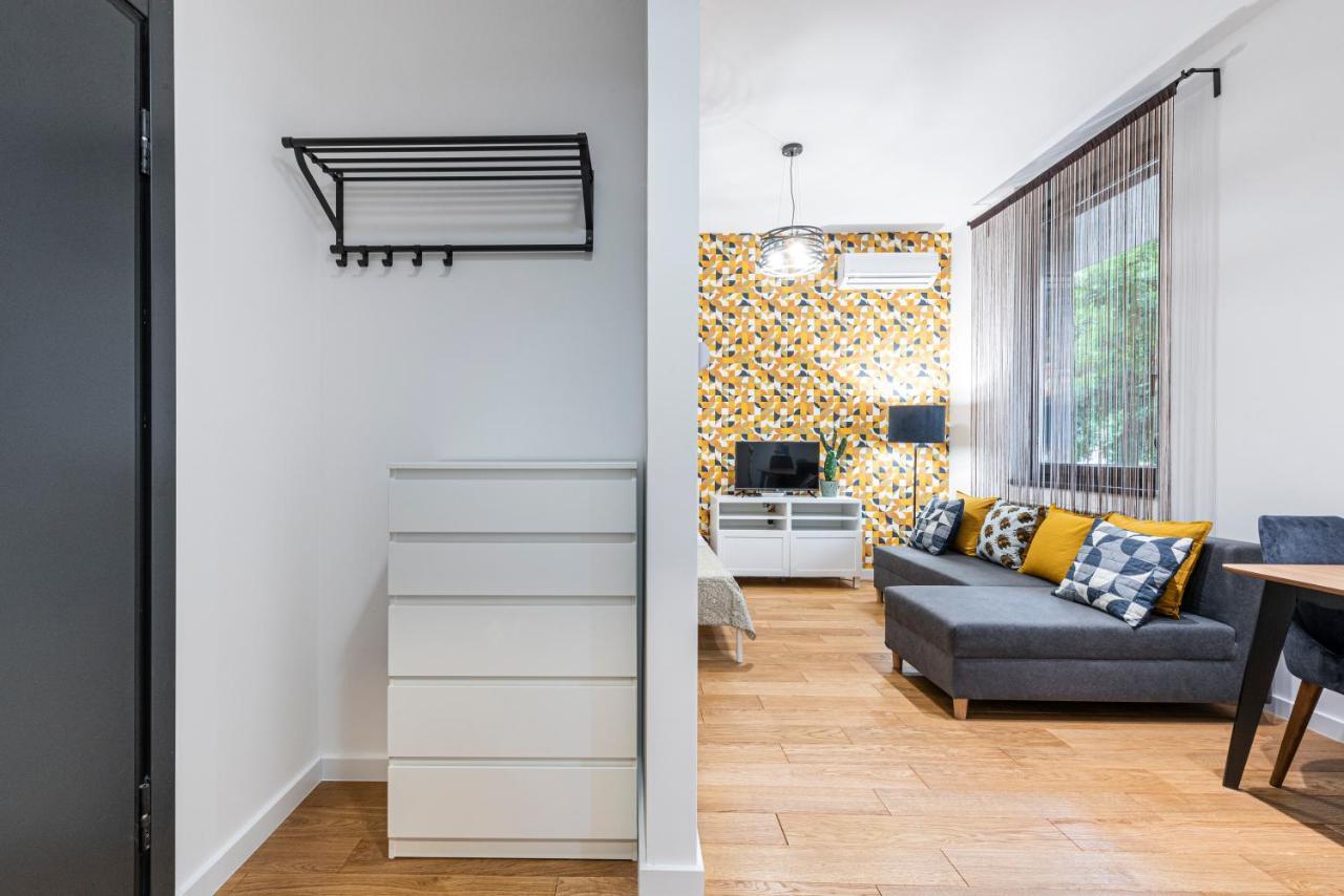 Vertigo Modern Studio-Free Private Parking-Fast Wi-Fi Novi Sad Exterior foto