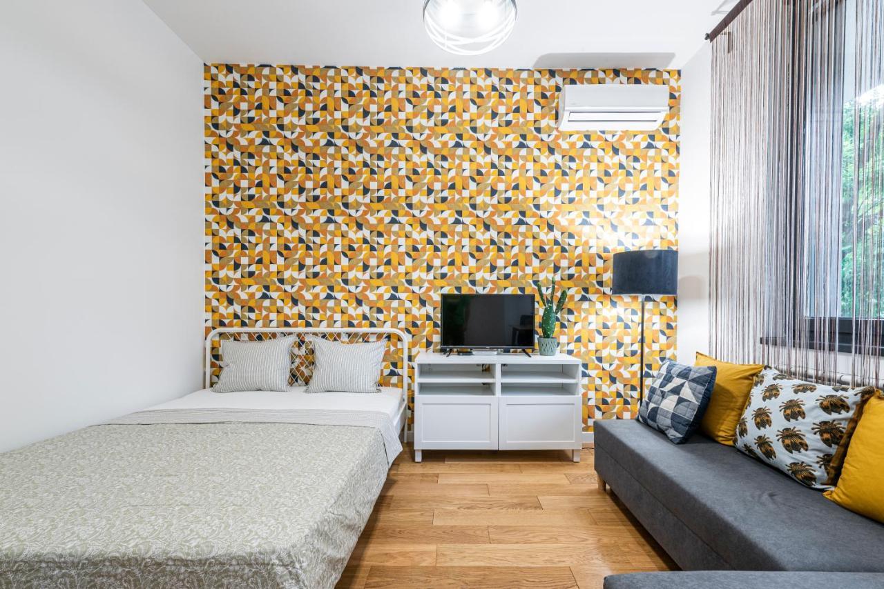 Vertigo Modern Studio-Free Private Parking-Fast Wi-Fi Novi Sad Exterior foto
